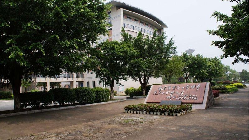 圆形连接器拆解维修：关键步骤解析